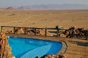 The Elegant Desert Camp