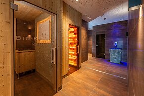 Skylodge Alpine Homes