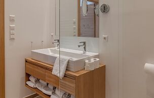 Skylodge Alpine Homes