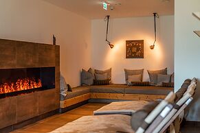 Skylodge Alpine Homes