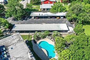 Seele Street River B11 2 Bedroom Condo by RedAwning