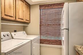 Seele Street River B11 2 Bedroom Condo by RedAwning