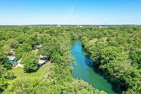 Seele Street River B11 2 Bedroom Condo by RedAwning