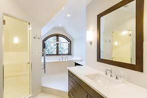 3354 Peak Drive