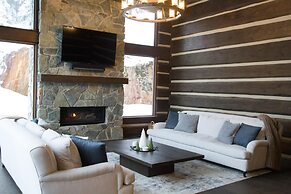 3354 Peak Drive