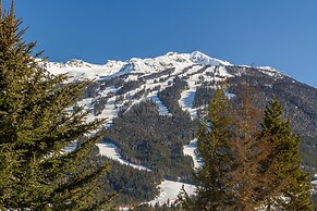 3354 Peak Drive