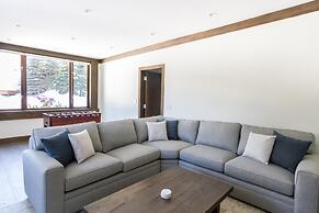 3354 Peak Drive