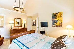 Spacious Town Home With Private Hot Tub