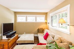 Spacious Town Home With Private Hot Tub