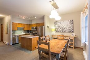 Bright & Spacious 2 Bedroom Situated in Blueberry Hills