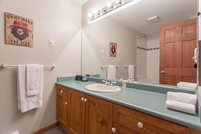 Bright & Spacious 2 Bedroom Situated in Blueberry Hills