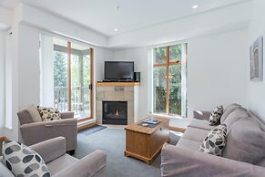 Bright and Clean, Walk Everywhere, Shared Pool and Hot Tub