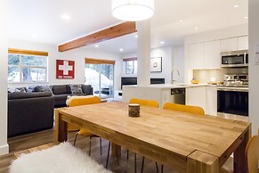 Ski in Out, Great Location, Free Shuttle Bus