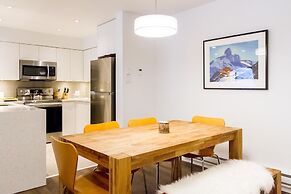 Ski in Out, Great Location, Free Shuttle Bus