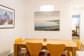 Ski in Out, Great Location, Free Shuttle Bus