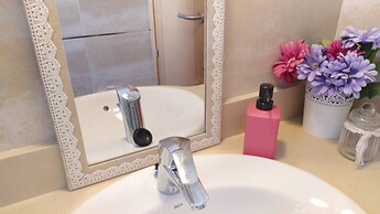 New and Beautiful Apartment in a Quiet Area Very Close to the Beach
