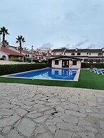 New and Beautiful Apartment in a Quiet Area Very Close to the Beach
