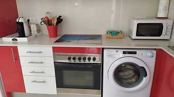 New and Beautiful Apartment in a Quiet Area Very Close to the Beach