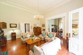 Lovely Guesthouse in Pretoria Welcoming you on a Spacious Room With Br