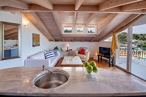 Lakka Seaview Apartments by Konnect