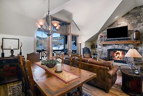 Beaver Creek Landing A404 3 Bedroom Condo by RedAwning