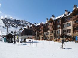 Beaver Creek Landing A404 3 Bedroom Condo by RedAwning