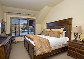 Beaver Creek Landing A404 3 Bedroom Condo by RedAwning