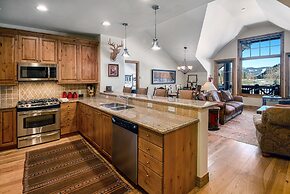 Beaver Creek Landing A404 3 Bedroom Condo by RedAwning