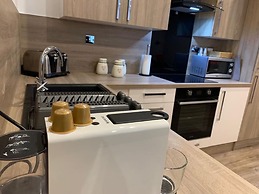 Impeccable 2-bed Apartment in Birmingham