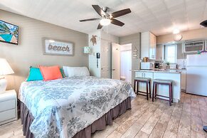 Tropic Terrace #55 - Beachfront Rental Studio Bedroom Condo by RedAwni