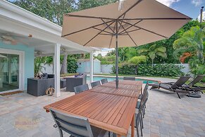 A Vacationer's Dream - Monthly Pool 3 Bedroom Home by RedAwning