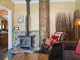 Brekke's Basecamp 3 Bedroom Home by RedAwning