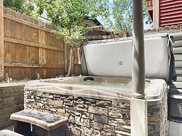 Brekke's Basecamp 3 Bedroom Home by RedAwning