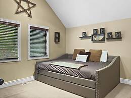 Brekke's Basecamp 3 Bedroom Home by RedAwning