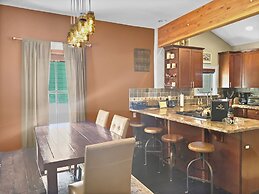 Brekke's Basecamp 3 Bedroom Home by RedAwning