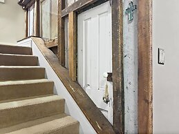 Brekke's Basecamp 3 Bedroom Home by RedAwning