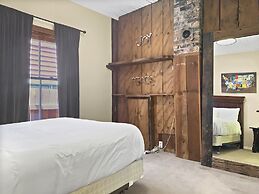 Brekke's Basecamp 3 Bedroom Home by RedAwning