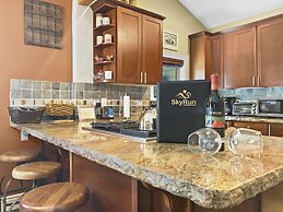 Brekke's Basecamp 3 Bedroom Home by RedAwning