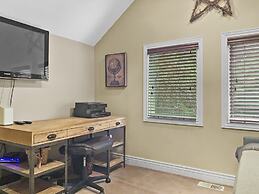 Brekke's Basecamp 3 Bedroom Home by RedAwning