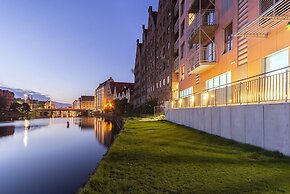 Waterlane Island Old Town by Renters