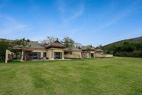 Howard Johnson the Bund Hotel Gasa