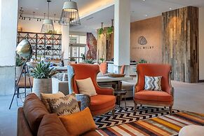 Hotel Melby Downtown Melbourne, Tapestry Collection by Hilton
