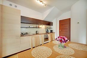 By the sea - Nadmorski by Renters