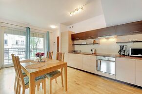 By the sea - Nadmorski by Renters