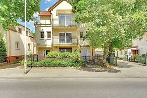 By the sea - Nadmorski by Renters