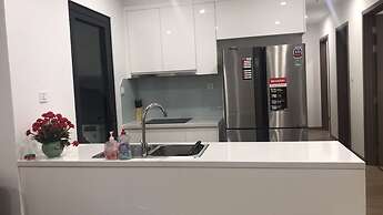 Bom Homes - Vinhomes Skylake Serviced Apartment