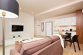 Apartments Warsaw Magazynowa by Renters