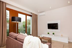 Apartments Warsaw Magazynowa by Renters
