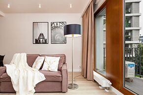 Apartments Warsaw Magazynowa by Renters