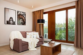 Apartments Warsaw Magazynowa by Renters